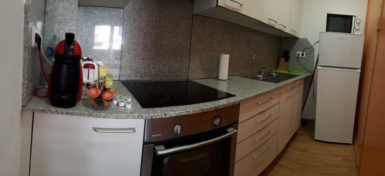 Apartament Besaluアパートメント エクステリア 写真