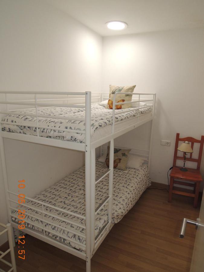 Apartament Besaluアパートメント エクステリア 写真