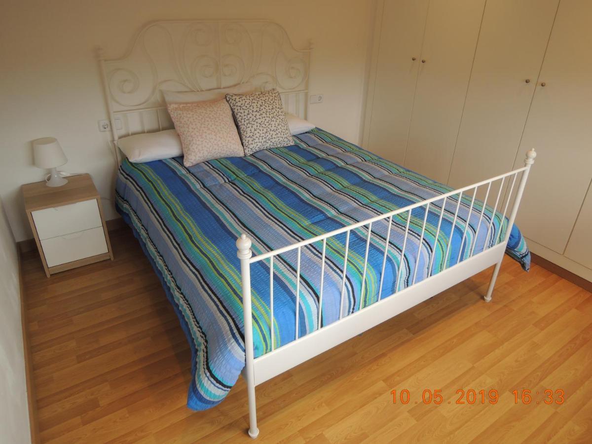 Apartament Besaluアパートメント エクステリア 写真
